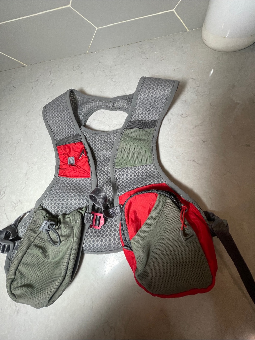 Ultraspire Spry Lightweight Unisex Running Vest - Gray, Olive & Red